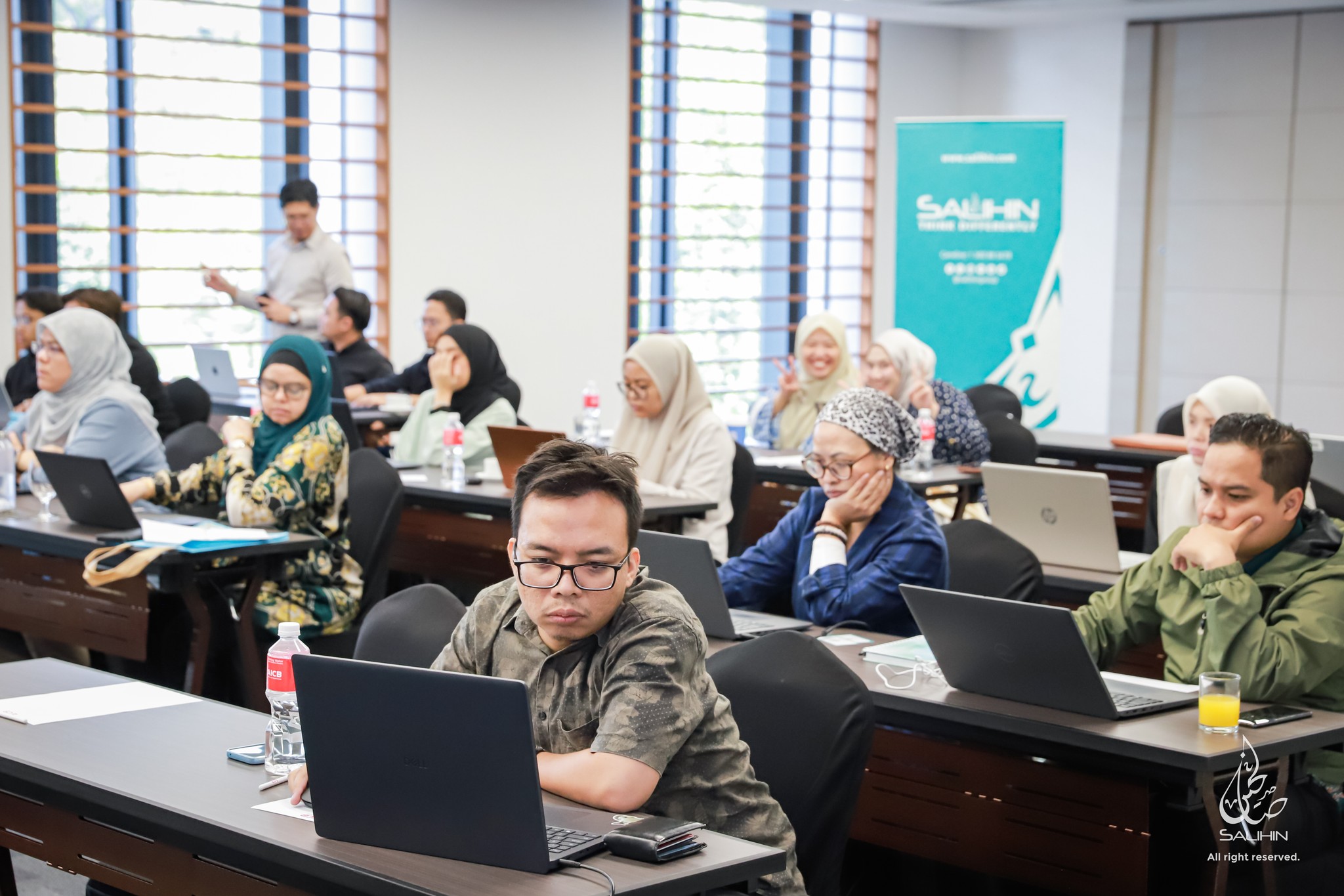 Mastering Canva: Corporate Visual Communication & AI-Powered Presentation